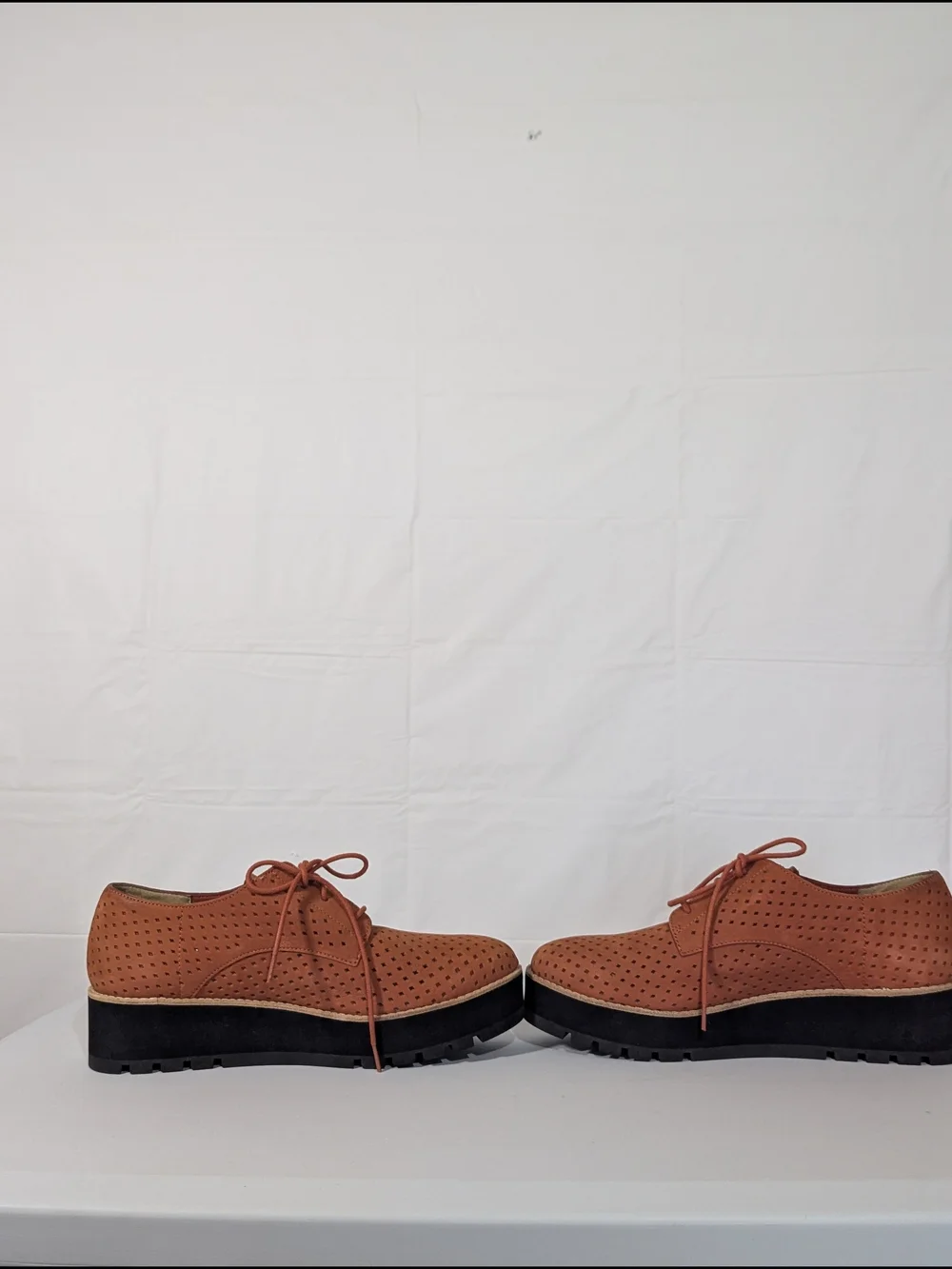 Eileen Fisher Perforated Leather Platform Oxfords Women’s Size 9 Cognac Lace Up